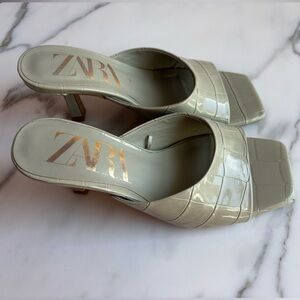 Zara crocodile print mint green low heels